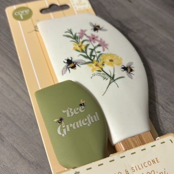 NEW IN PACKAGING!  BEE GRATEFUL MINI & LARGE BAMBOO AND SILICONE SPATULA… - Picture 7 of 7